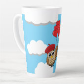 Tasse Latte Chouette mignonne volant avec des ballons de coeur (Angle gauche)