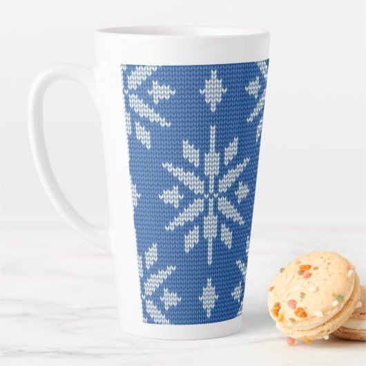 Tasse Latte Chute de Neige Tricotée (En situation)