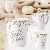 Tasse Latte Chute des vitres d'automne Feuilles