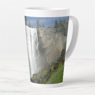 Tasse Latte Chutes vernales I dans le parc national Yosemite