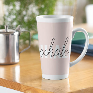 Tasse Latte Citation moderne Pastel Pink Inhale Exhale