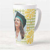 Tasse Latte Citron Gingham fraîchement diplômé (Angle droit)