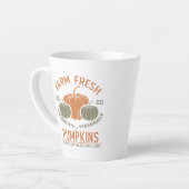 Tasse Latte Citrouilles frais de ferme | Main saisie (Angle gauche)