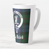 Tasse Latte Clan Baird Crest Badge & Tartan (Angle droit)