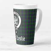 Tasse Latte Clan Leslie Crest Badge et Tartan (Angle droit)