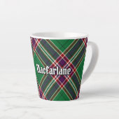 Tasse Latte Clan MacFarlane Chasse moderne Tartan (Angle droit)