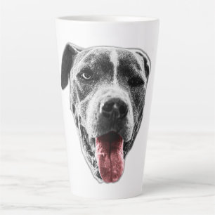 Tasse Latte Clin d'évier et langue rouge — Fermer le portrait