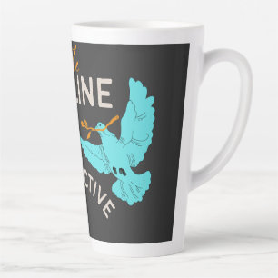 Tasse Latte Colombes volantes sur une branche d'arbre Art