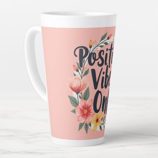 Tasse Latte Conception de couronne florale « Vibes Positives U (Angle gauche)