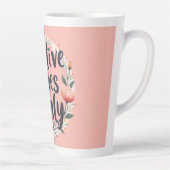 Tasse Latte Conception de couronne florale « Vibes Positives U (Droite)