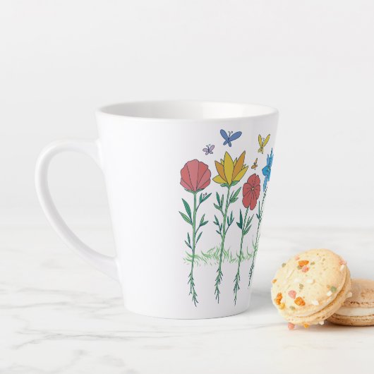 Tasse Latte Conception de fleurs en croissance (En situation)