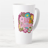 Tasse Latte Conception de fleurs motivationnelles Soyez unique (Angle droit)