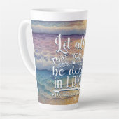 Tasse Latte Corinthiens 16-14 Amour (Angle gauche)