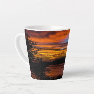 Tasse Latte Coucher de soleil à Praia, Cap Vert