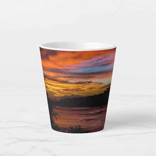 Tasse Latte Coucher de soleil à Praia, Cap Vert (Devant)