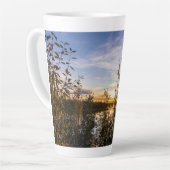 Tasse Latte Coucher de soleil automnal (Angle gauche)