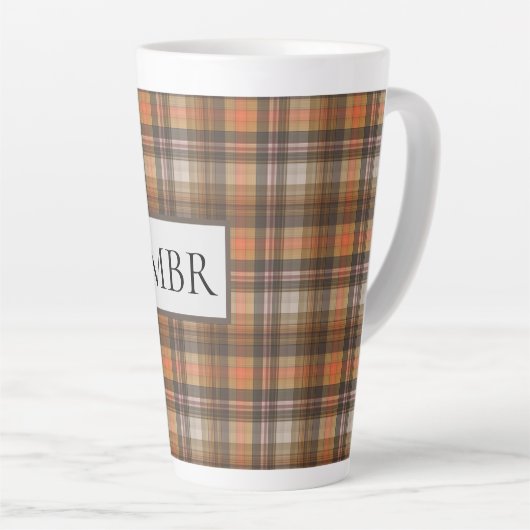 Tasse Latte Couleurs d'automne Plaid Ajouter un monogramme (Angle droit)