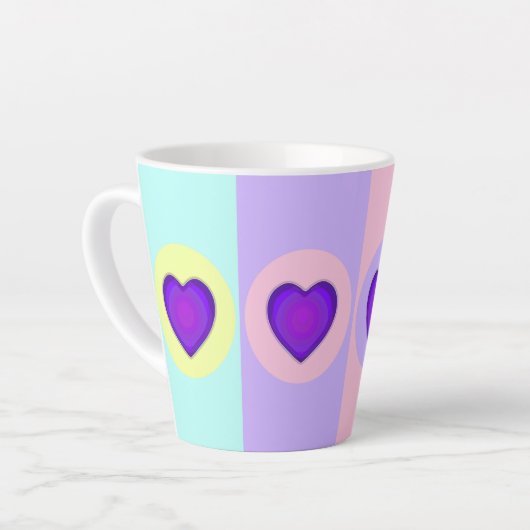 Tasse Latte Couleurs pastel & coeurs violets battre (Angle gauche)