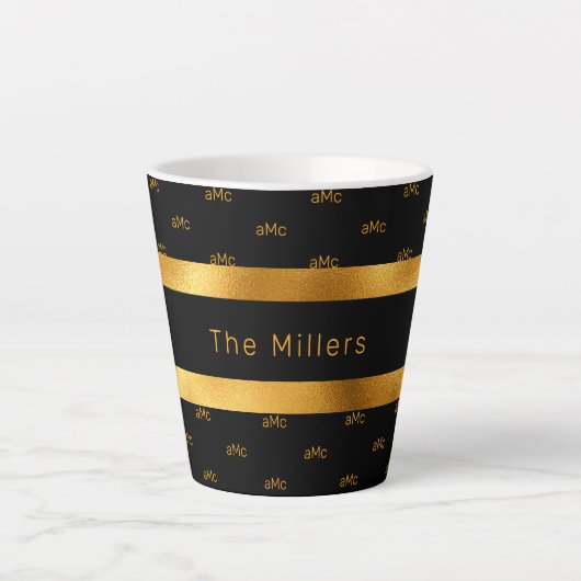 Tasse Latte Couple or noir monogramme motif élégant (Devant)