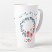 Tasse Latte Couronne florale pastel rouge, blanc et bleu (Angle droit)