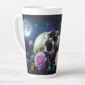 Tasse Latte Crâne de Roses au Clair de Lune (Angle gauche)