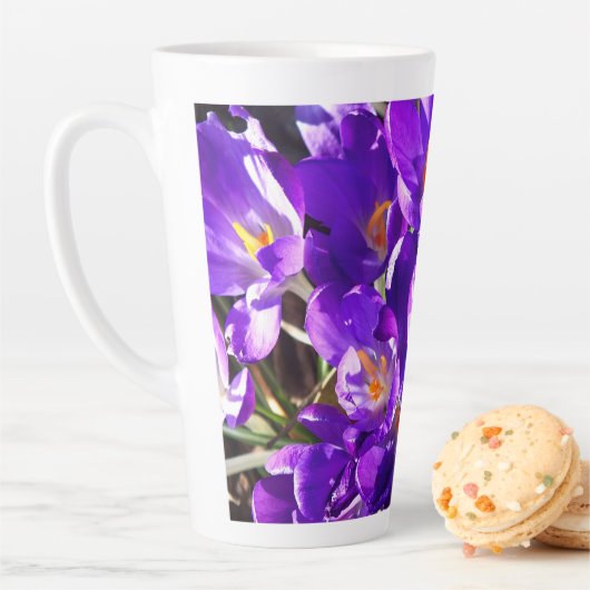 TASSE LATTE CROCUS DE PRINTEMPS (En situation)