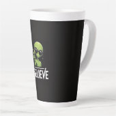 Tasse Latte Croyez en nous (Angle droit)
