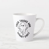 Tasse Latte "Cuirs Épais Et Vibes Éffrayantes" (Droite)