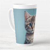Tasse Latte Cute grey tabby kitten (Angle gauche)