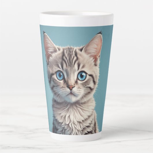 Tasse Latte Cute grey tabby kitten (Devant)