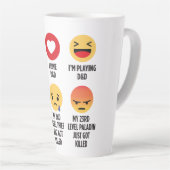 Tasse Latte D&D Emojis (Angle droit)