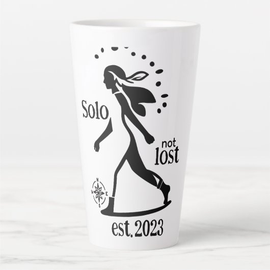 Tasse Latte Déclaration de voyageur solo confiant  (Devant)