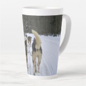Tasse Latte Dog Sledding à Québec, Canada (Angle droit)