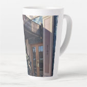 Tasse Latte Doryman's Inn, Newport Beach, Californie (Angle droit)