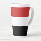 Tasse Latte drapeau du Soudan (Angle droit)