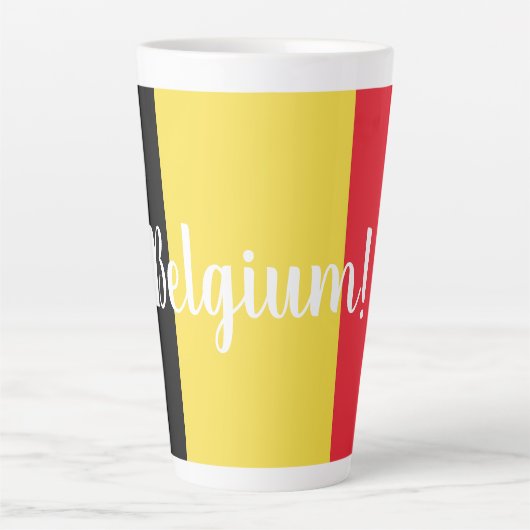 Tasse Latte Drapeau et texte de Belgique (Devant)