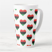 Tasse Latte drapeau panafricain cœur histoire noire afro-améri (Angle droit)