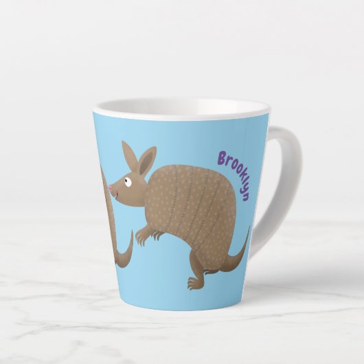 Tasse Latte Drôle armadillo joyeux dessin animé (Angle droit)