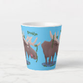 Tasse Latte Drôle dessin animé d'orignal heureux (Devant)