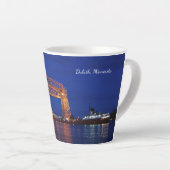 Tasse Latte Duluth Aerial Lift Bridge & John G. Munson (Angle droit)
