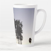 Tasse Latte Dusk avec palmiers Scène tropicale (Droite)