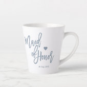 Tasse Latte Dusty Blue Maid of Honor Lettrer le script (Droite)