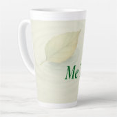 Tasse Latte Echos & Offres | "Me Time" avec feuille flottante (Angle gauche)