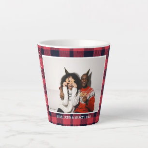 Tasse Latte Élégant Buffle Rouge Plaid Christmas Couple Photo