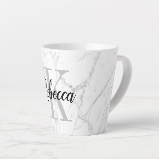 Tasse Latte Élégant marbre blanc pierre personnalisée monogram (Angle droit)