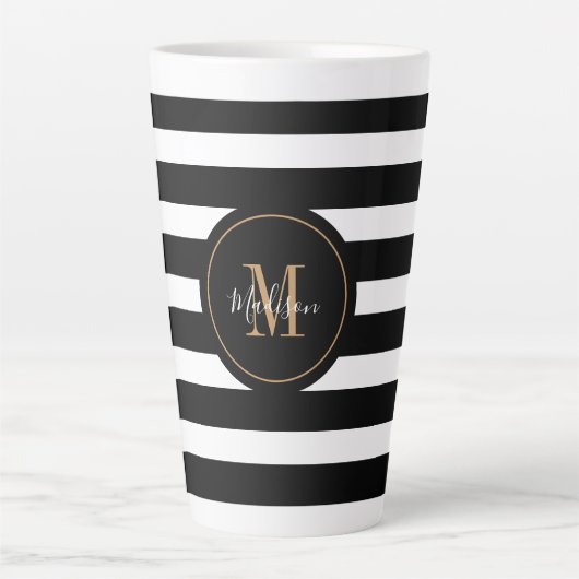 Tasse Latte Élégant Noir Blanc Or Script Monogramme (Devant)