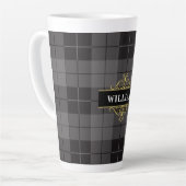 Tasse Latte Élégant Plaid Tartan Monogramme Noir Or (Angle gauche)