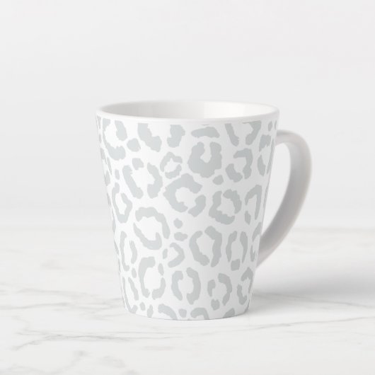 Tasse Latte Elegant White Gray Leopard Cheetah Animal Print (Angle droit)