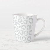 Tasse Latte Elegant White Gray Leopard Cheetah Animal Print (Droite)