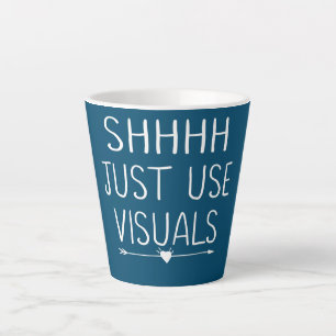 Tasse Latte Elle N'Utilise Que Les Visuaux Enseignant De L'Édu